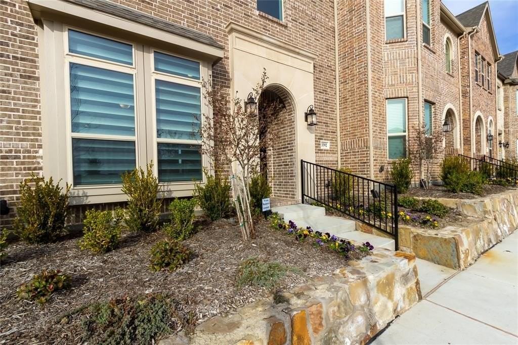 3392 Archduke Dr - Photo 3 of 28