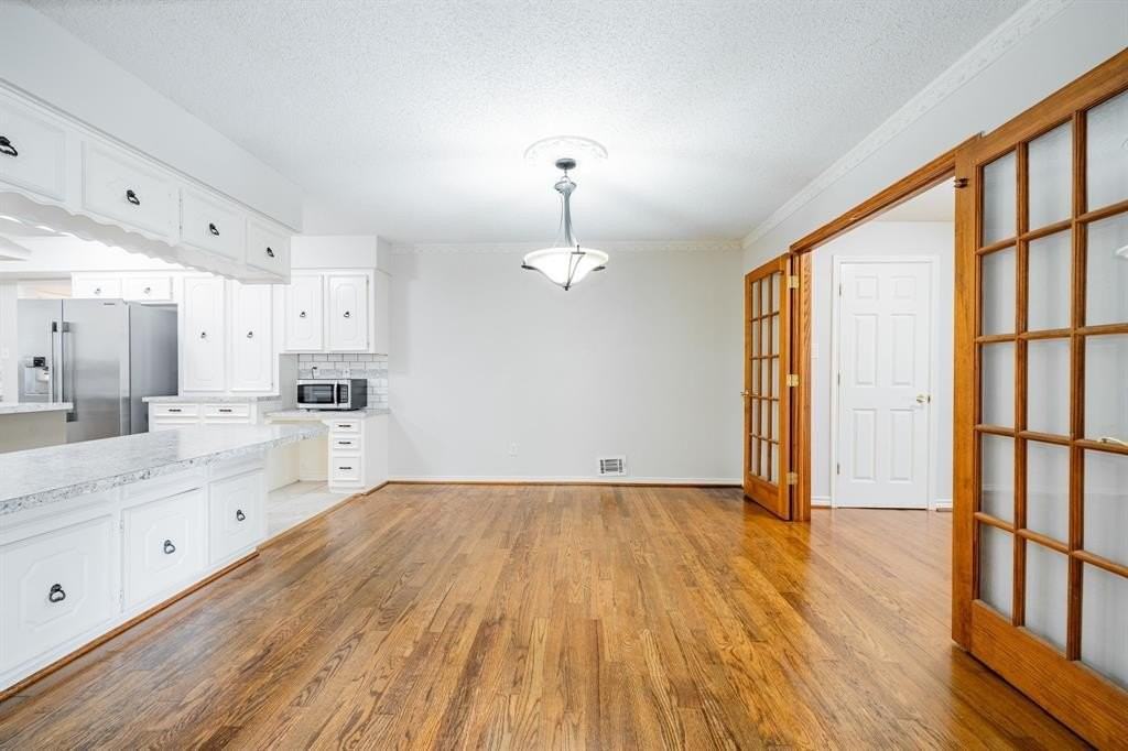 3317 Bouvier St - Photo 6 of 39