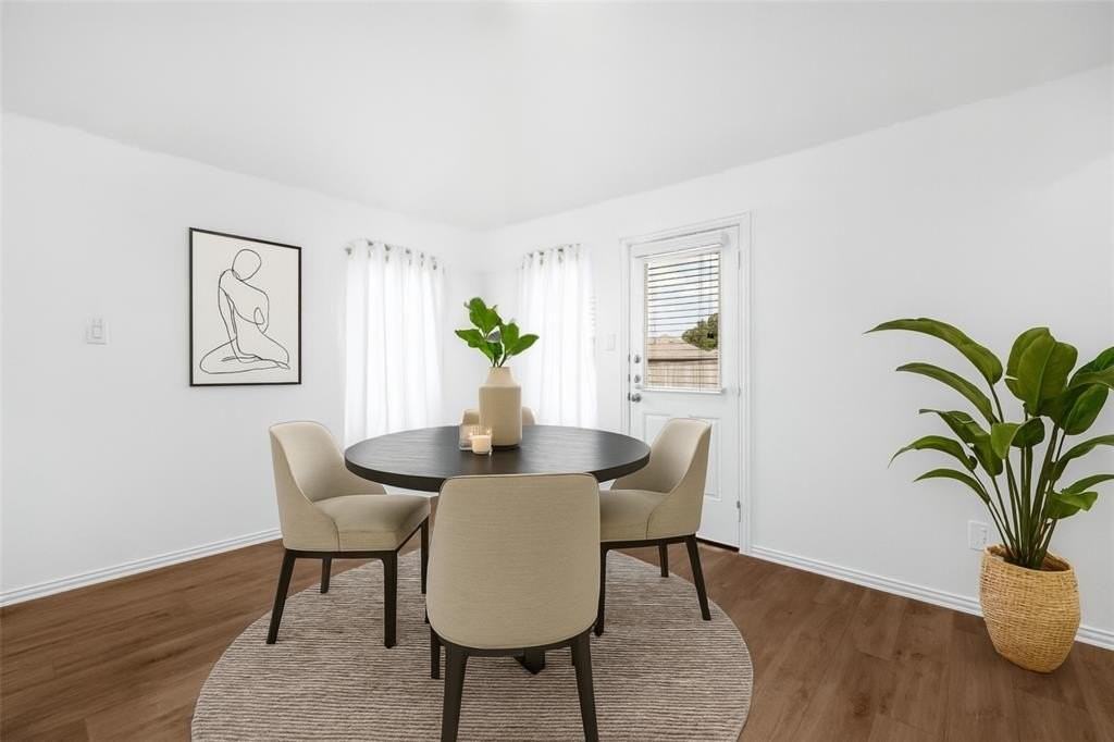 222 Still Glen Dr - Photo 4 of 12