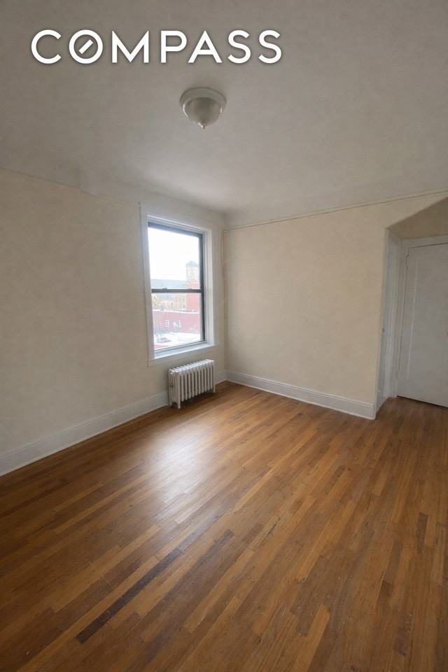 2823 42nd St #D5 - Photo 4 of 10