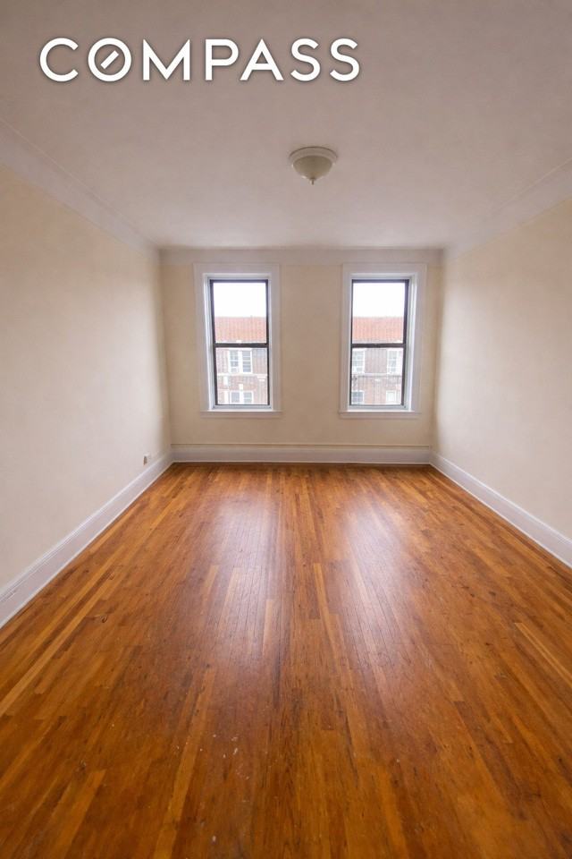 2823 42nd St #D5 - Photo 7 of 10