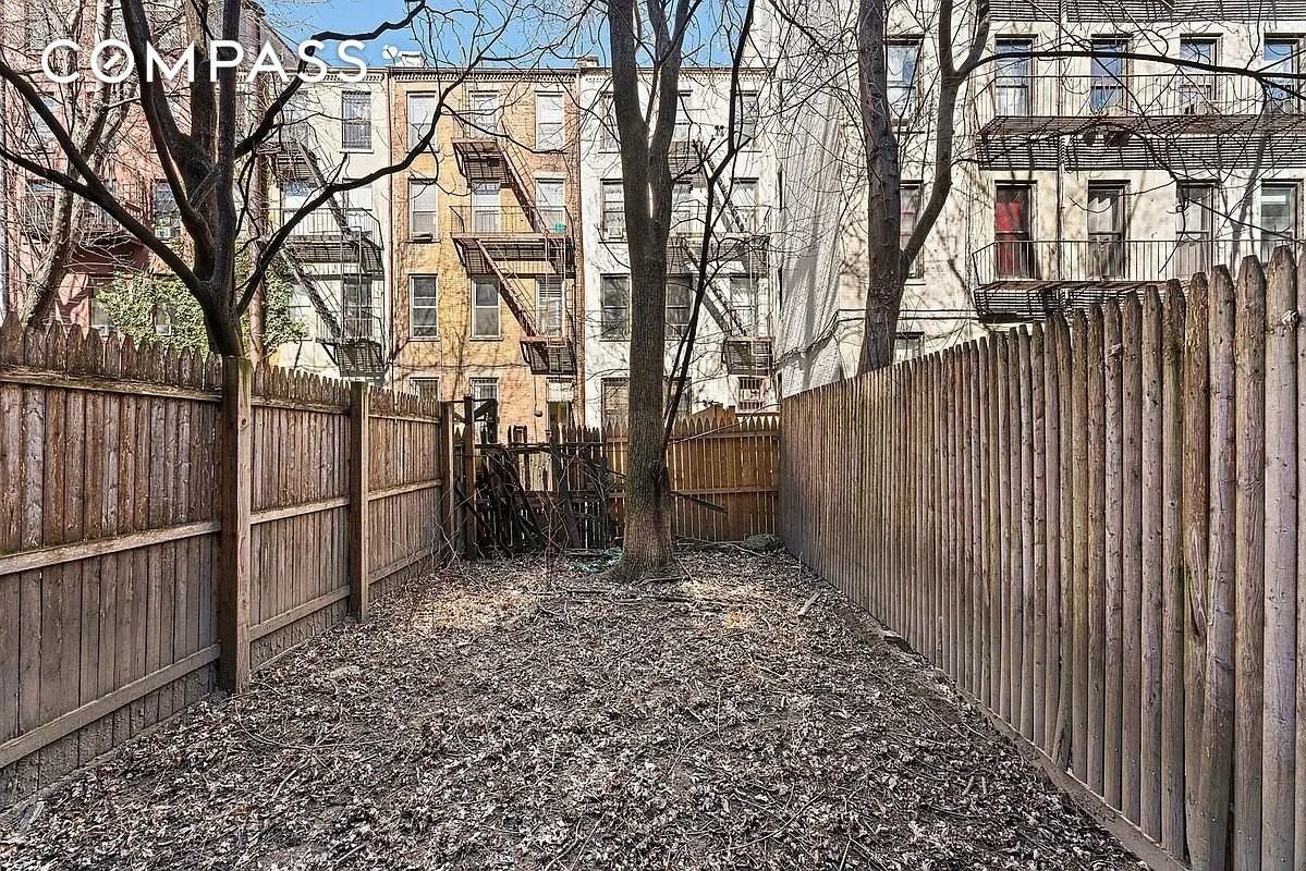 445 W 48th St #1C - Photo 5 of 5