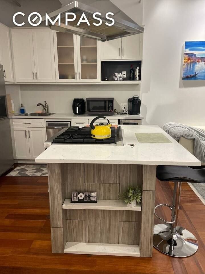 43 E 30th St #8D - Photo 4 of 10