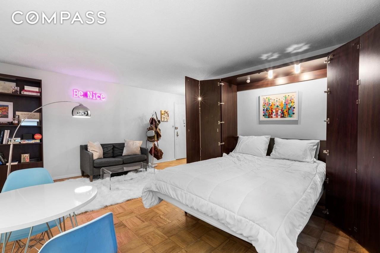 77 E 12th St #8A - Photo 3 of 7