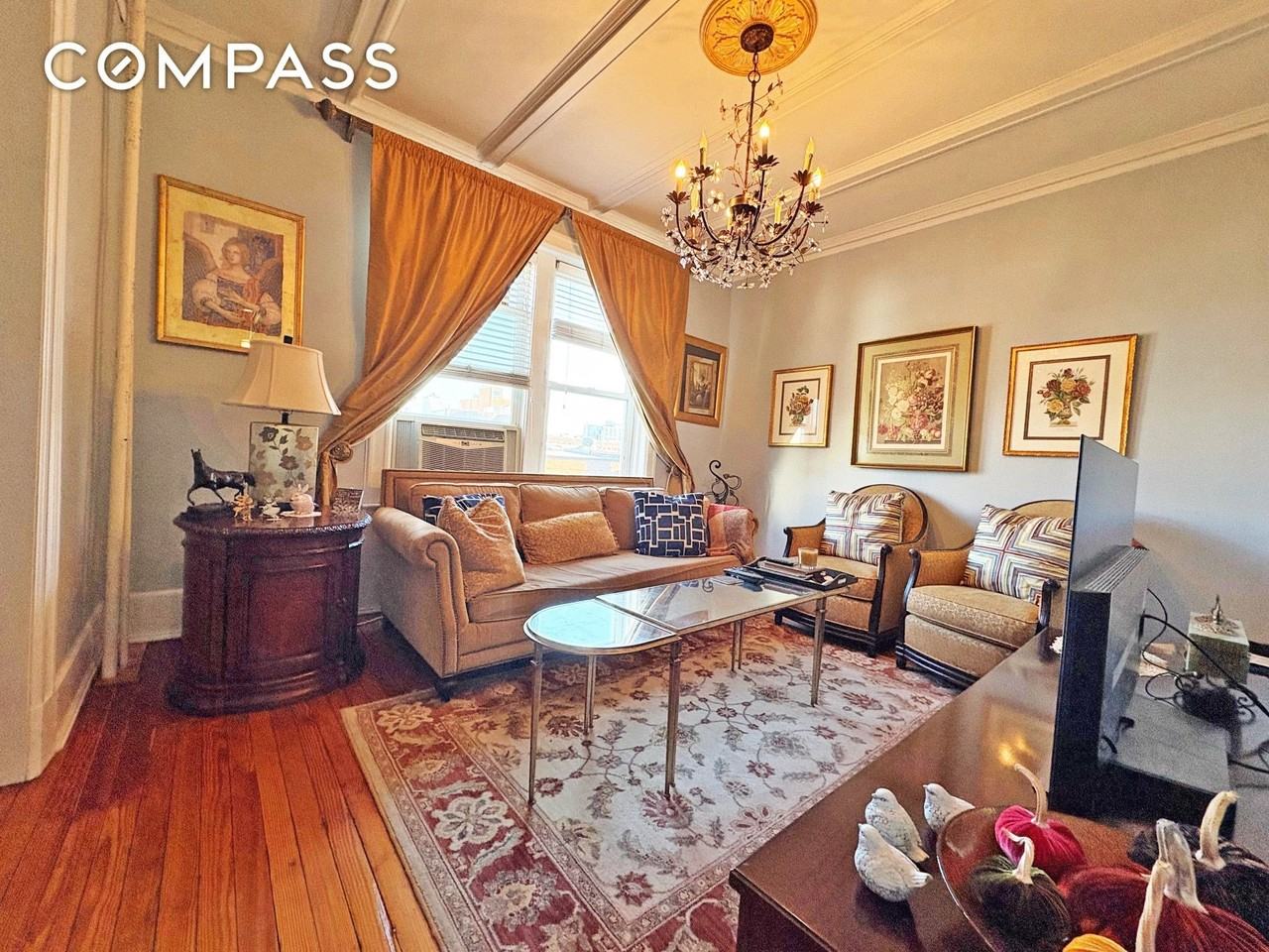 3217 37th St #9 - Photo 2 of 9