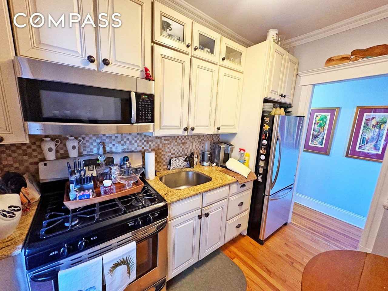 3217 37th St #9 - Photo 7 of 9