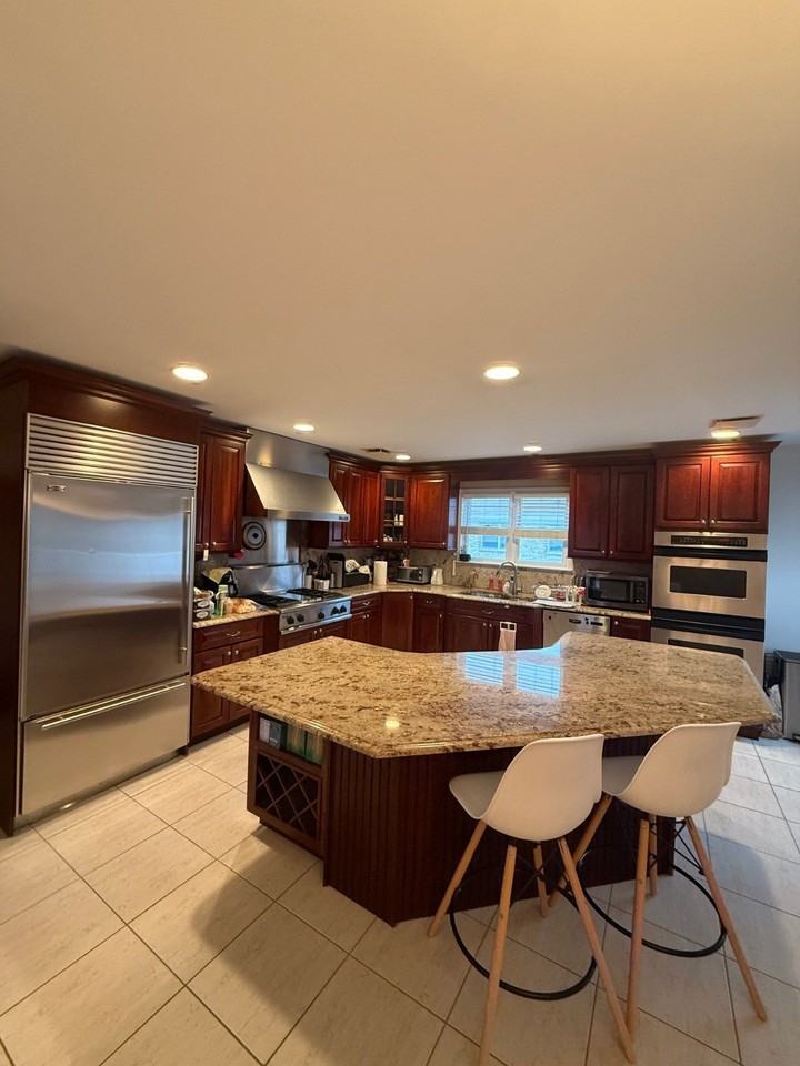 23 Sunnyside Ter #2 - Photo 2 of 21