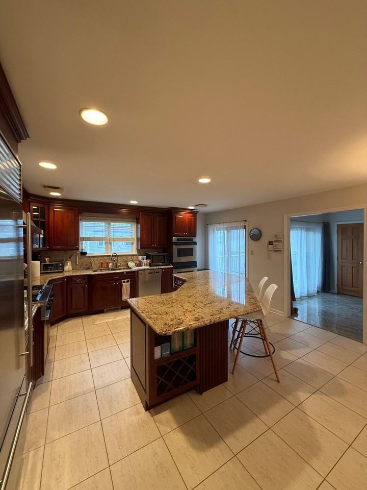 23 Sunnyside Ter #2 - Photo 3 of 21