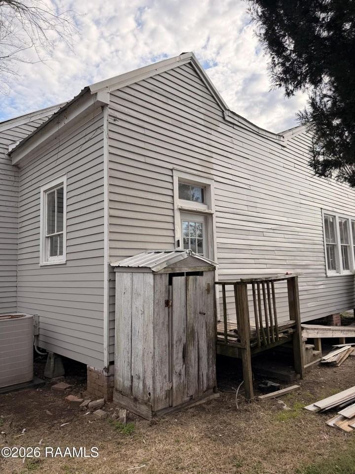 155 Duperier Ave - Photo 3 of 15