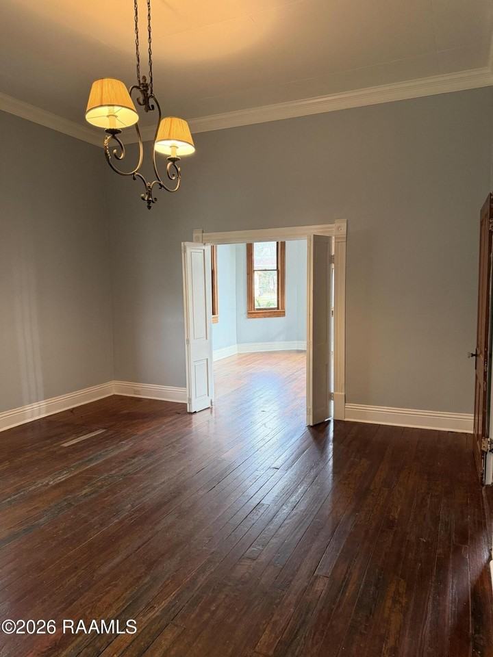 155 Duperier Ave - Photo 6 of 15