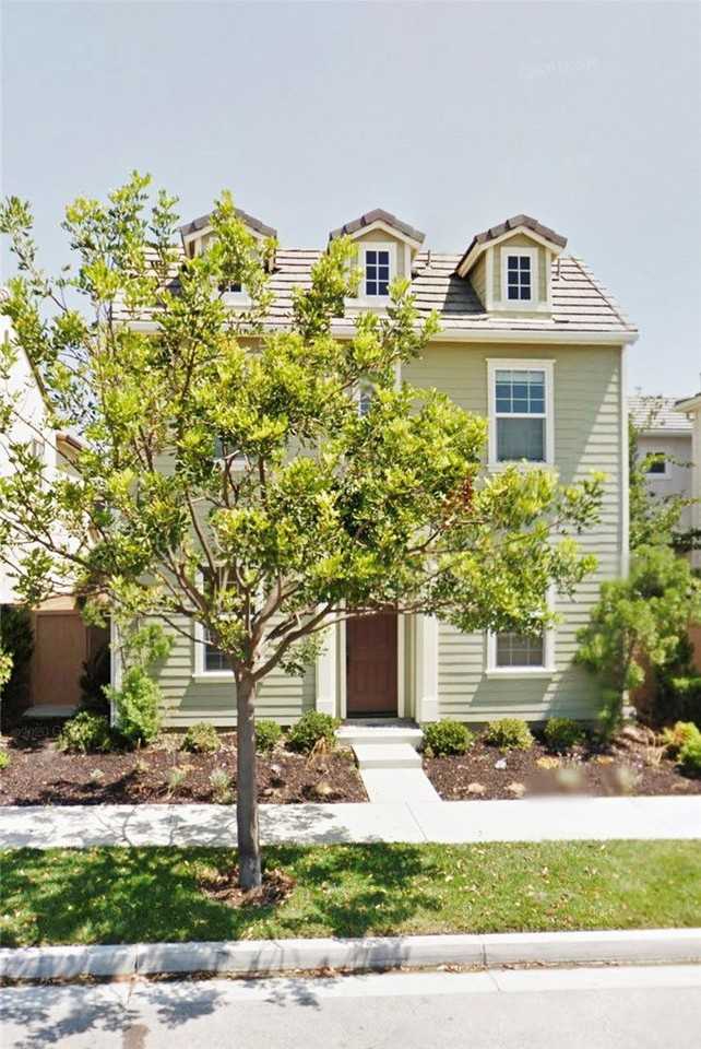 1437 Georgia St - Photo 4 of 8