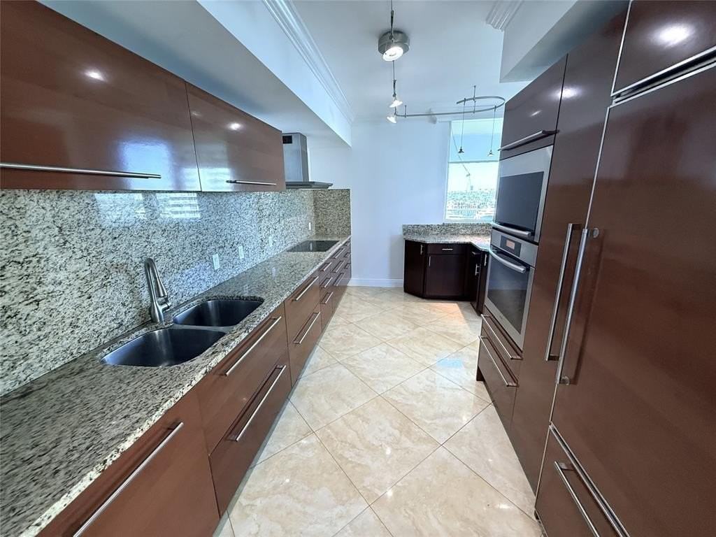 101 S Fort Lauderdale Beach Blvd #906 - Photo 4 of 50