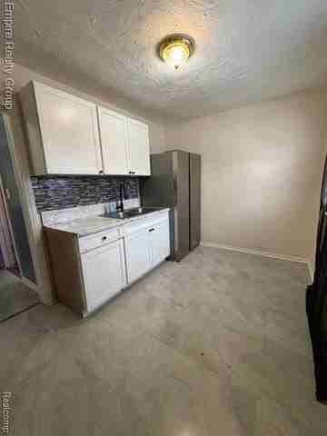 9665 Coyle St - Photo 3 of 16