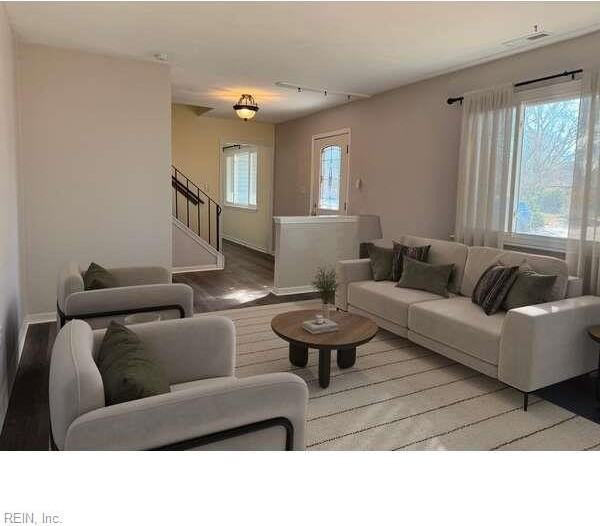 5492 Pocono Pl - Photo 4 of 26