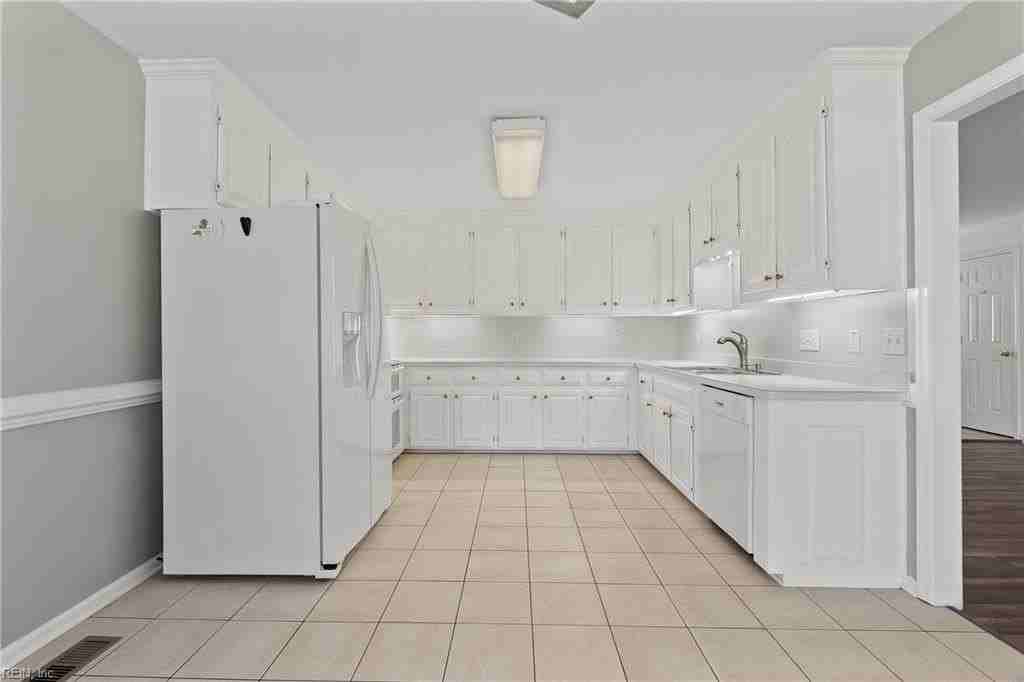 639 Alberthas Dr - Photo 2 of 21