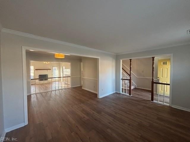 1041 Tottenham Ln - Photo 4 of 28