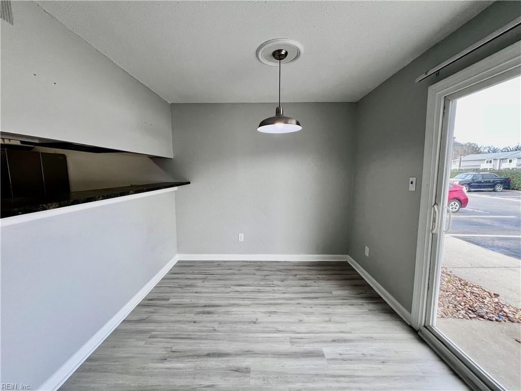 1240 Indian Rd - Photo 6 of 22