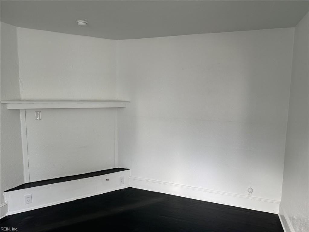 1707 Holladay St - Photo 4 of 9