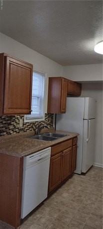 4 Roffman Pl - Photo 5 of 15