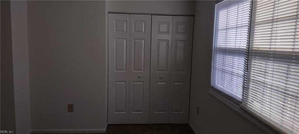 4 Roffman Pl - Photo 7 of 15