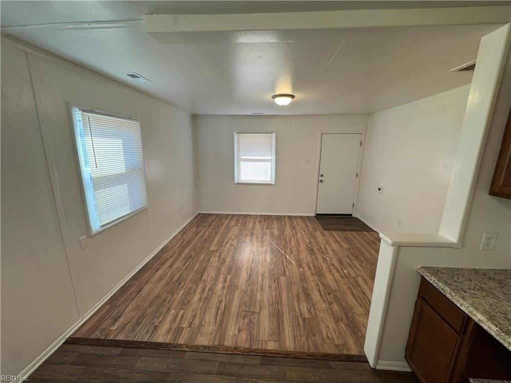 434 Ford Rd - Photo 4 of 10