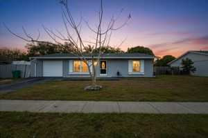 featured image of 372 Ne Ardsley Dr