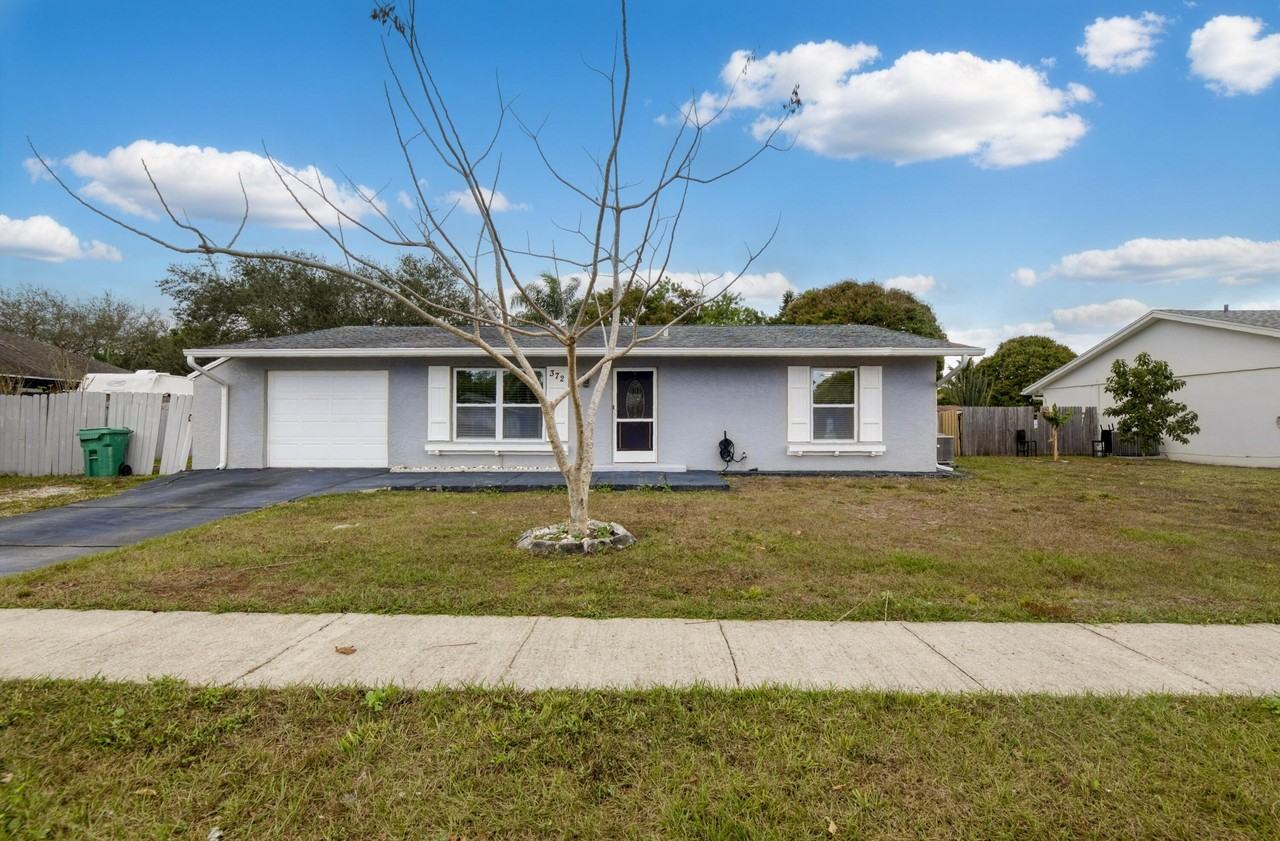 372 Ne Ardsley Dr - Photo 3 of 24