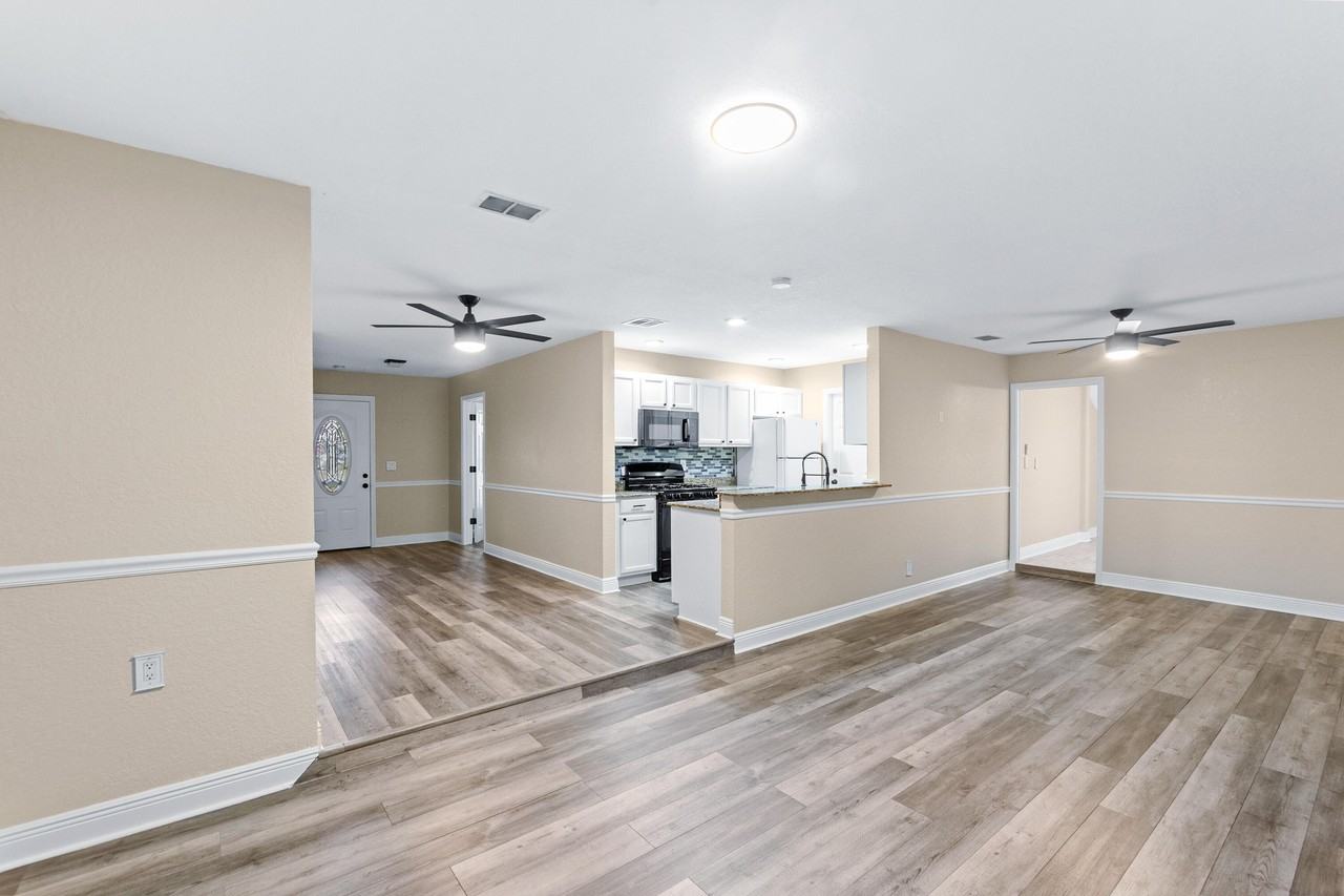 372 Ne Ardsley Dr - Photo 6 of 24