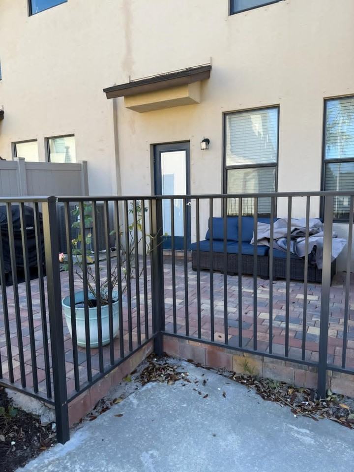 2877 Bard St - Photo 4 of 31