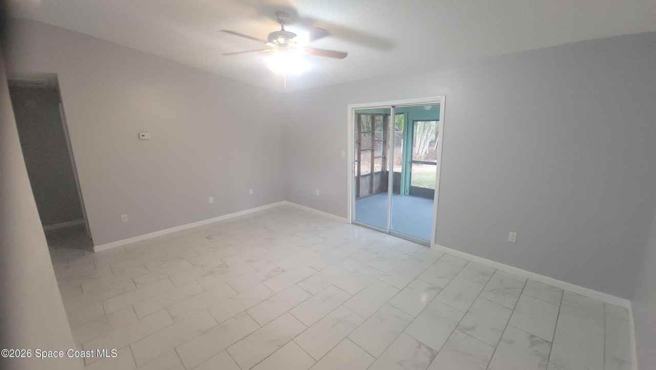 737 Geoffrey Ave Sw - Photo 3 of 13