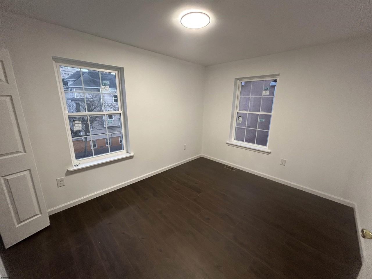 2821 Arctic Ave - Photo 7 of 10