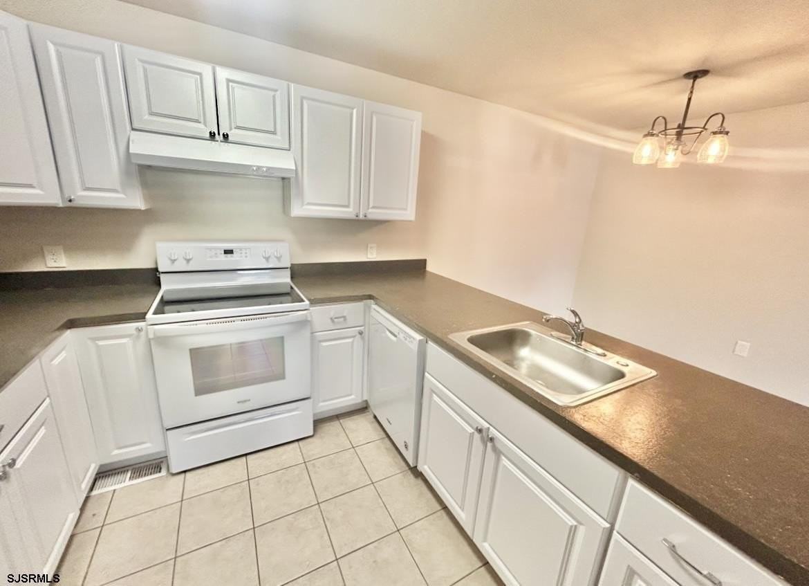 326 Heather Croft - Photo 2 of 10