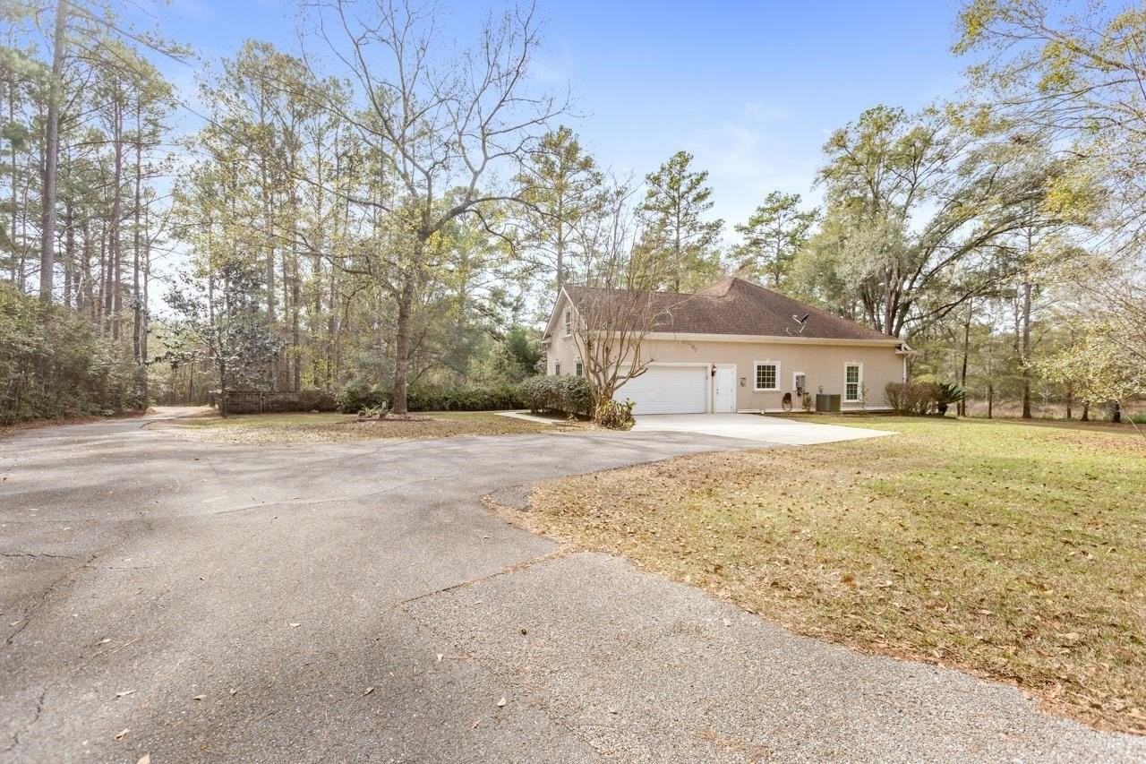 8514 Polly Ln - Photo 4 of 44