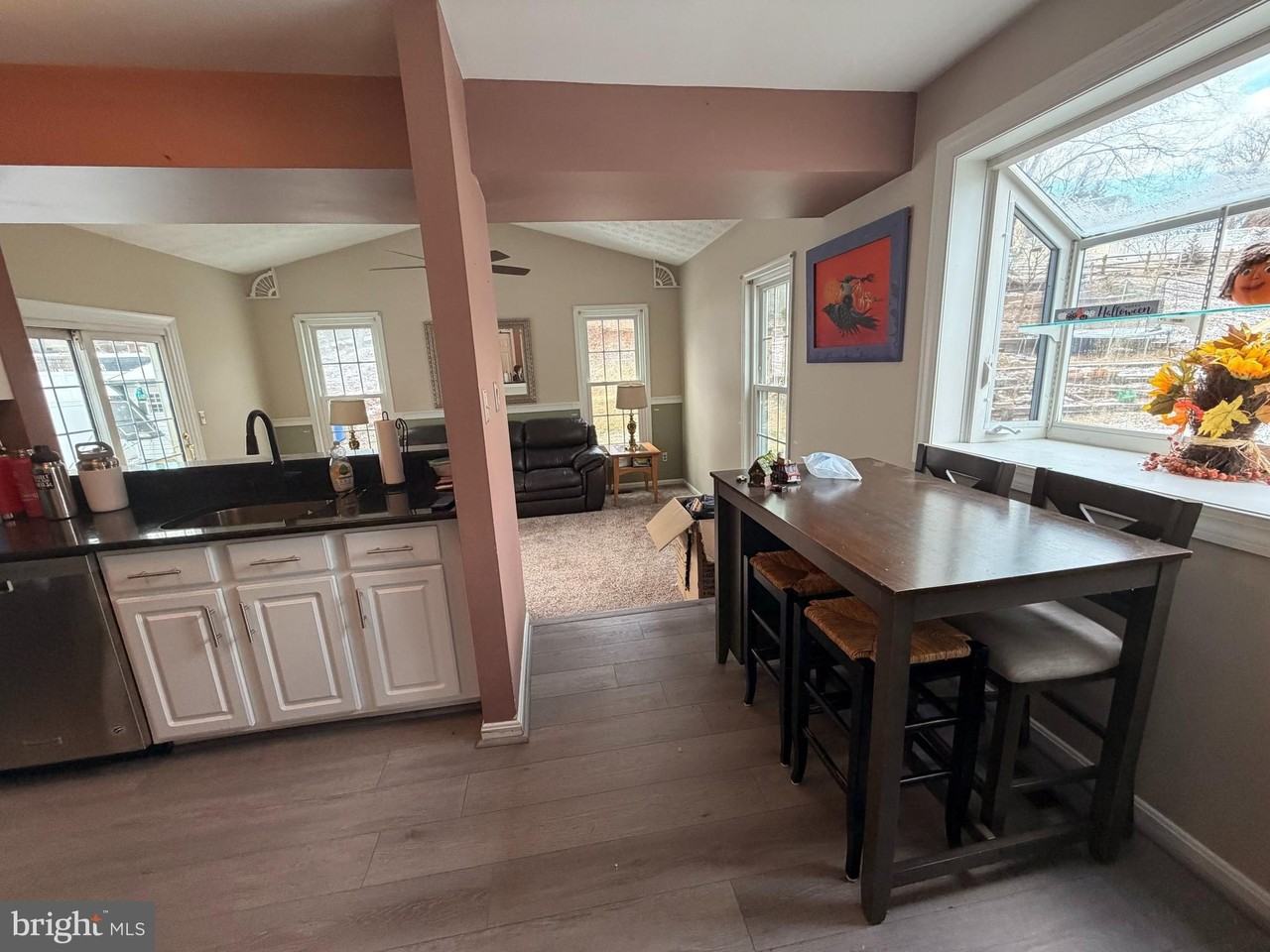 215 Hitching Post Dr - Photo 7 of 15