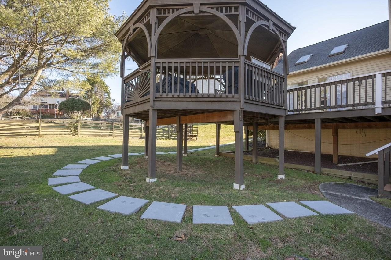 2104 Steuben Way - Photo 5 of 25