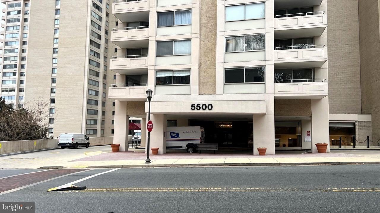 5500 Friendship Blvd Apt 2124n #2124N - Photo 2 of 17