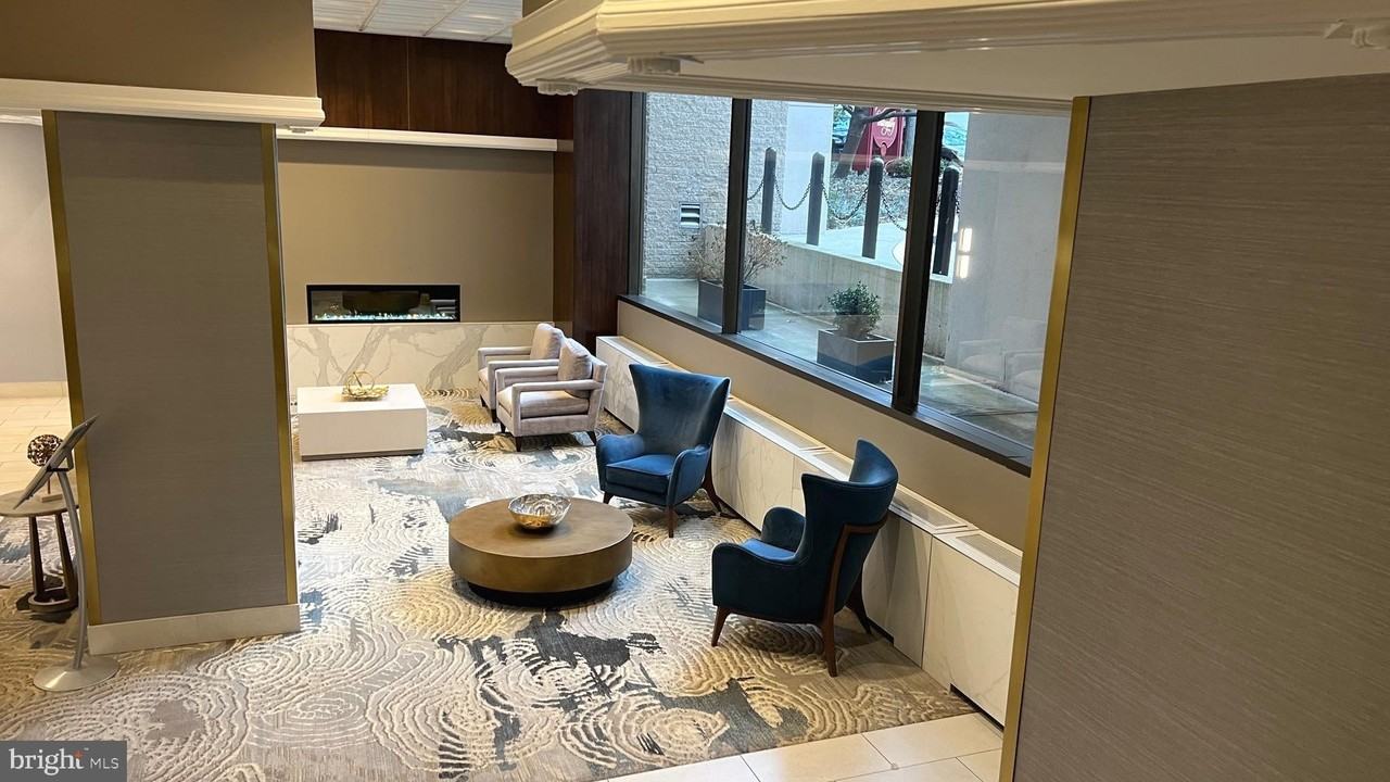 5500 Friendship Blvd Apt 2124n #2124N - Photo 4 of 17