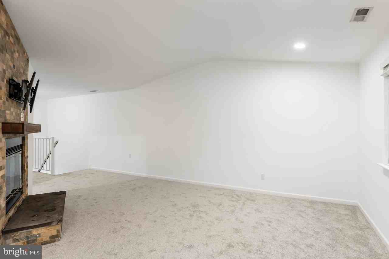 402-B Mulberry Cv - Photo 5 of 15