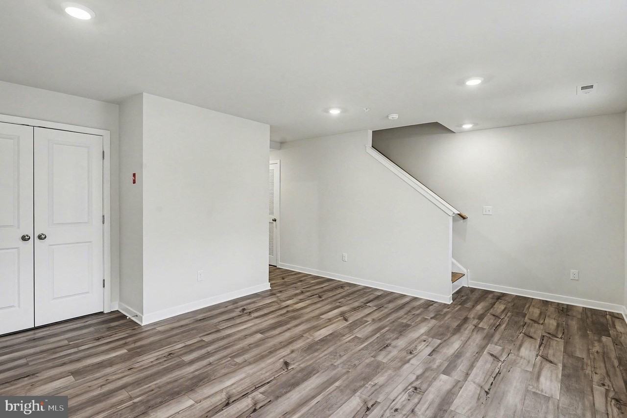 1277 Filmore St - Photo 3 of 29