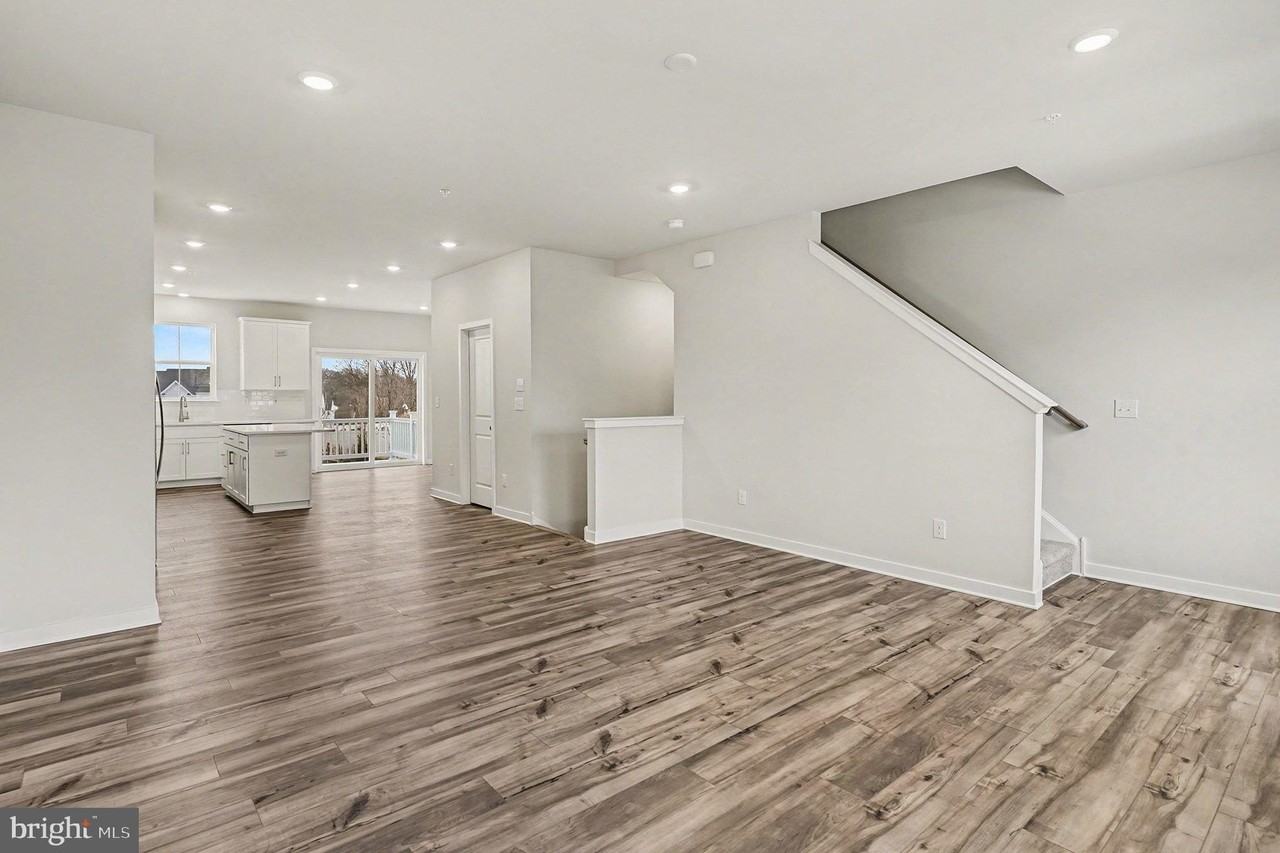 1277 Filmore St - Photo 6 of 29