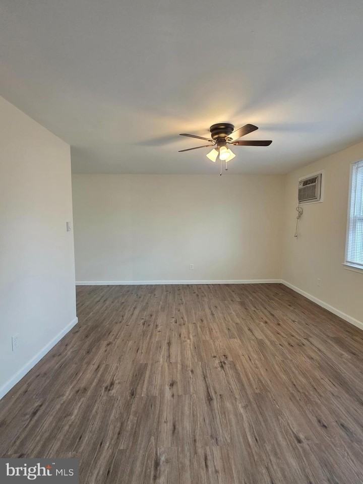 1022 Fox Chase Rd Unit B #B - Photo 4 of 48