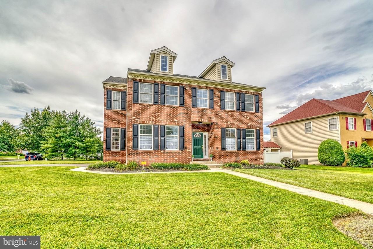 9902 Player Dr - Photo 3 of 50