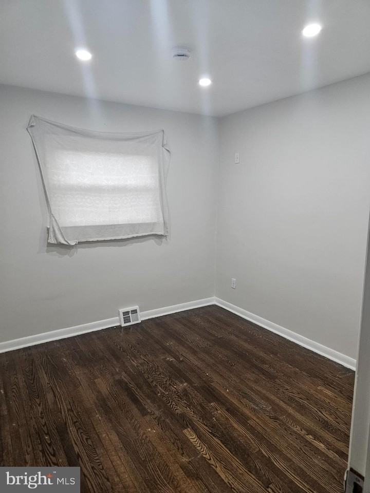 7822 Anita Dr - Photo 4 of 10