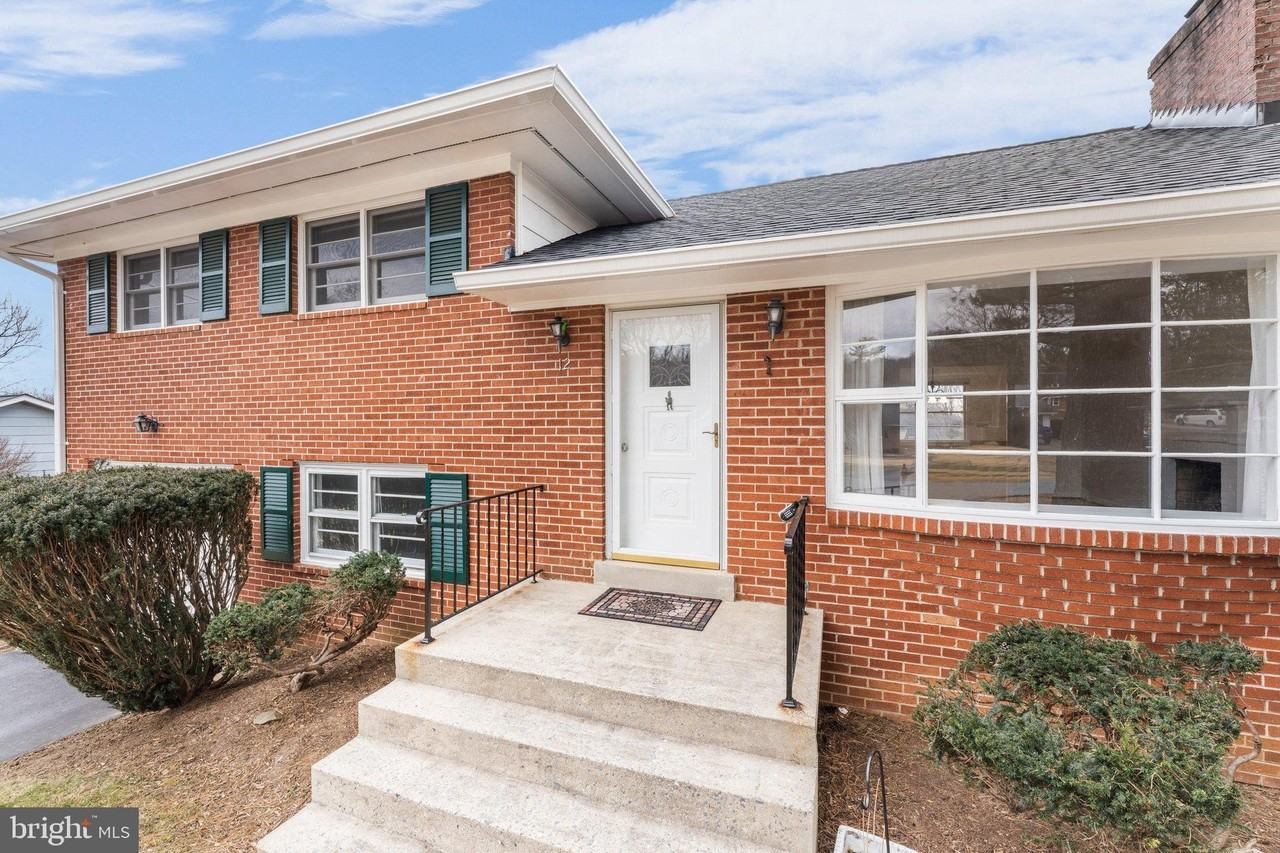 12 Earlybird Ave - Photo 3 of 43