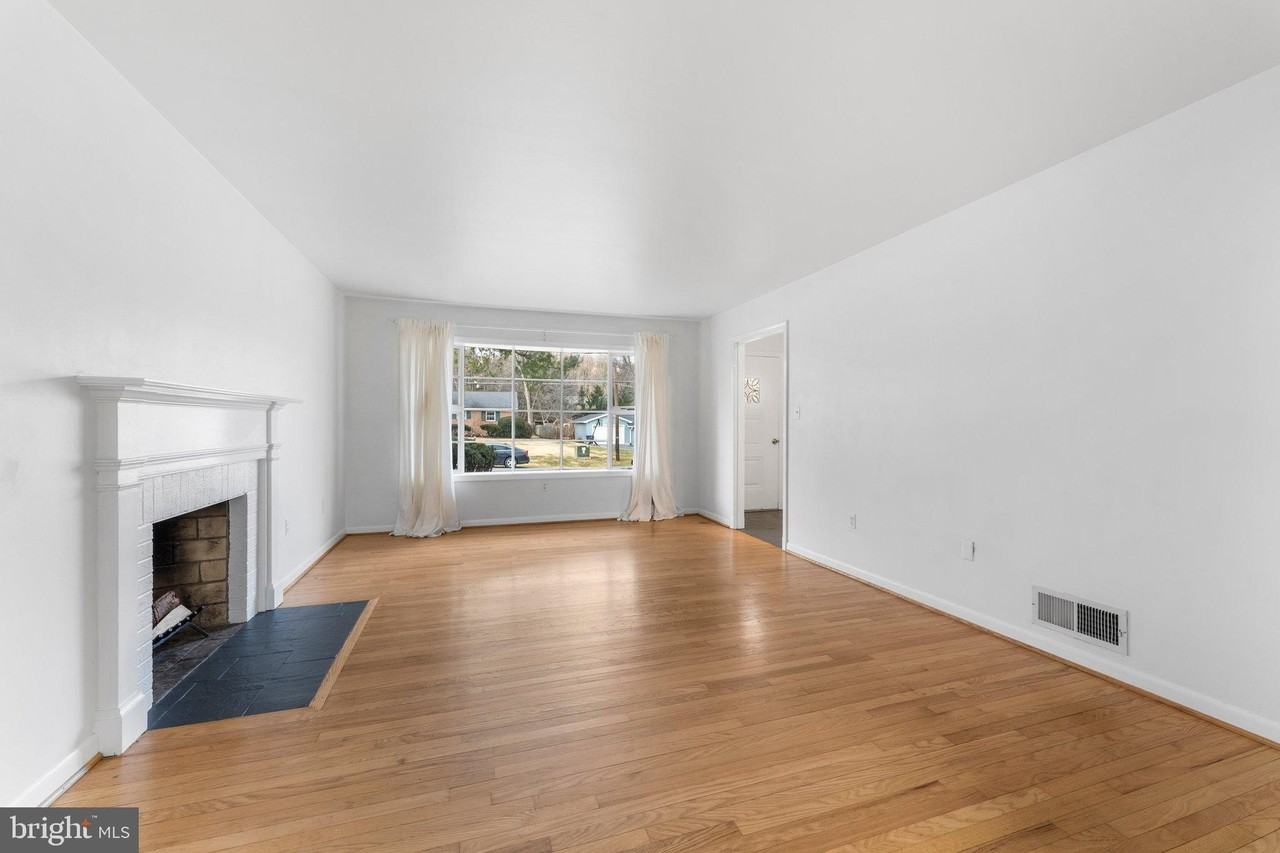 12 Earlybird Ave - Photo 7 of 43