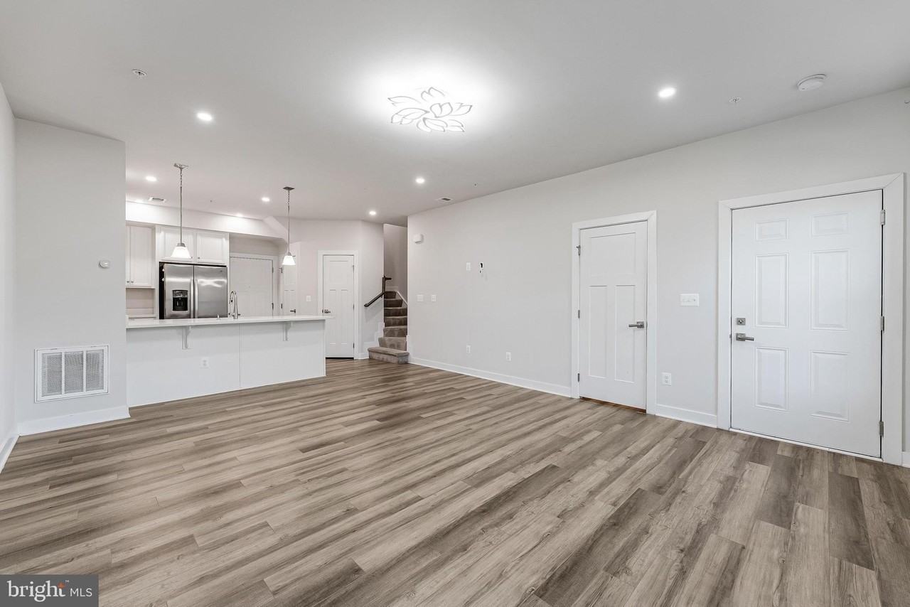 24742 Monk Meadows Ter - Photo 4 of 40