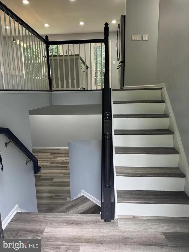 44 Hidden Lake Dr - Photo 2 of 25