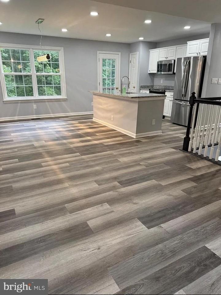 44 Hidden Lake Dr - Photo 6 of 25