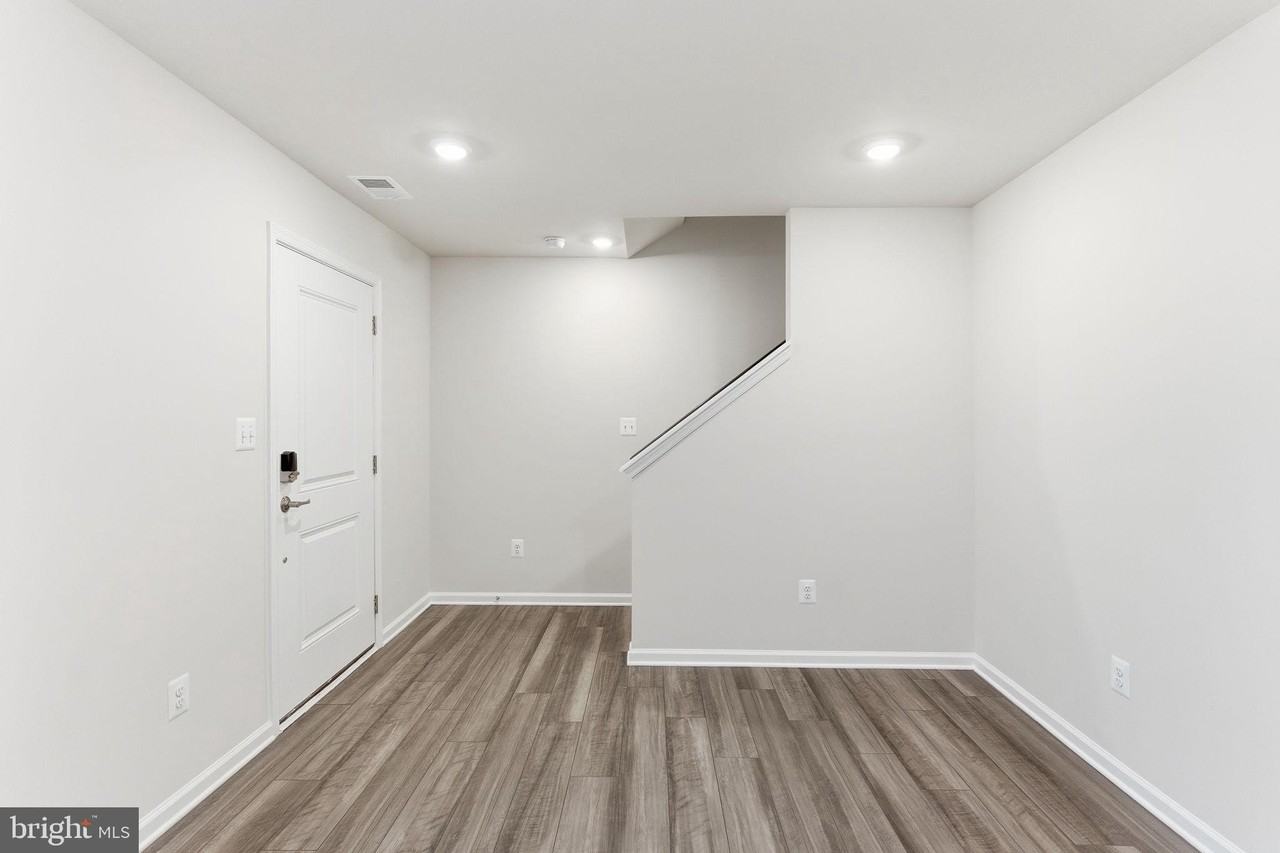 410 18th Ave - Photo 5 of 27