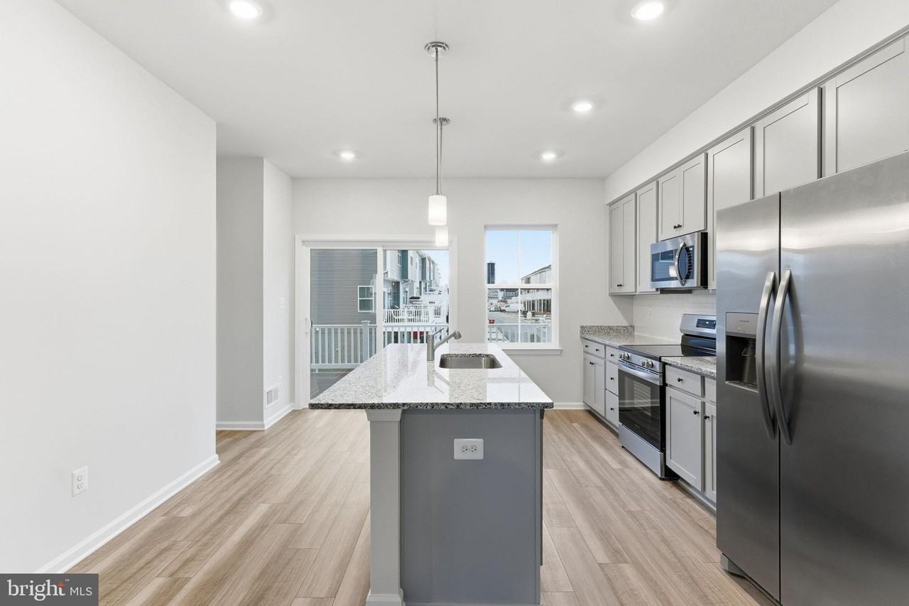 410 18th Ave - Photo 6 of 27